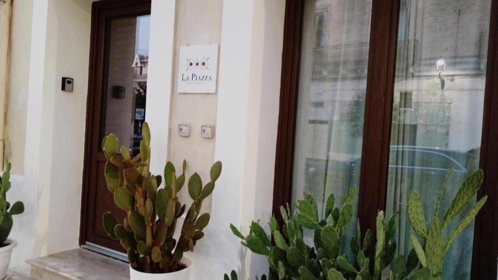 La Piazza Villa San Giorgio Ionico Esterno foto